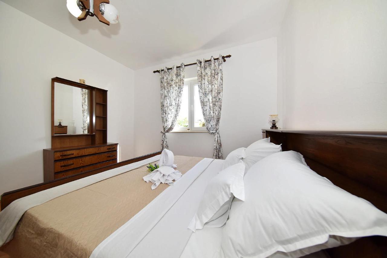 Lana Apartman Zara Esterno foto
